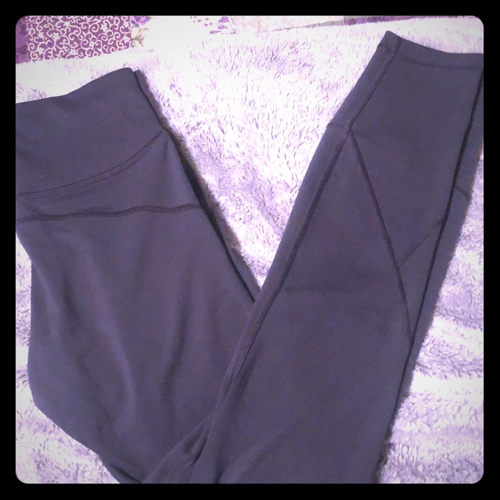 Dark grey leggings